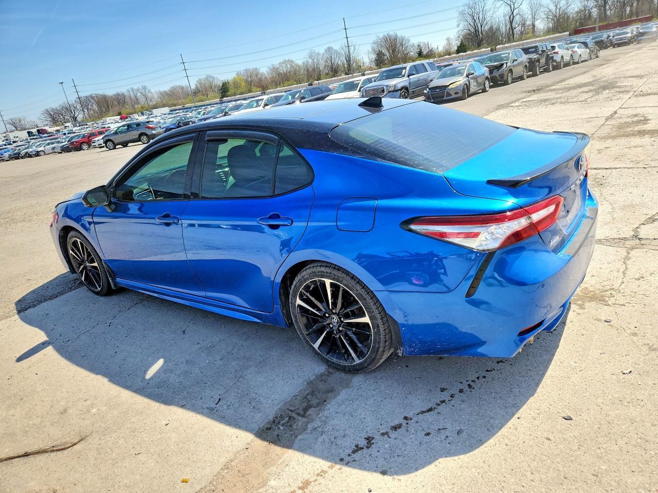 2018 TOYOTA CAMRY