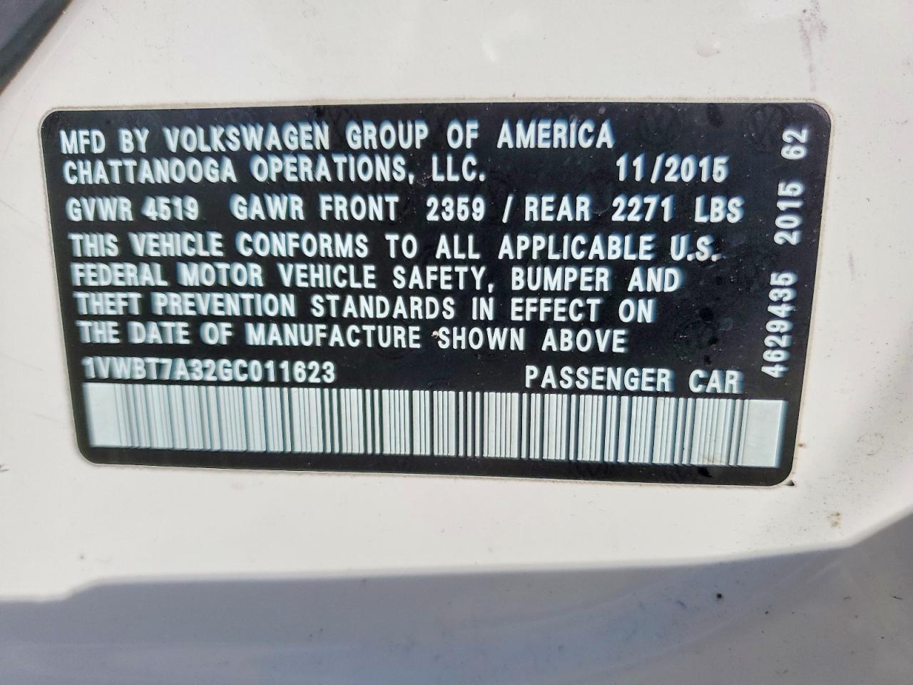 2016 VOLKSWAGEN Passat