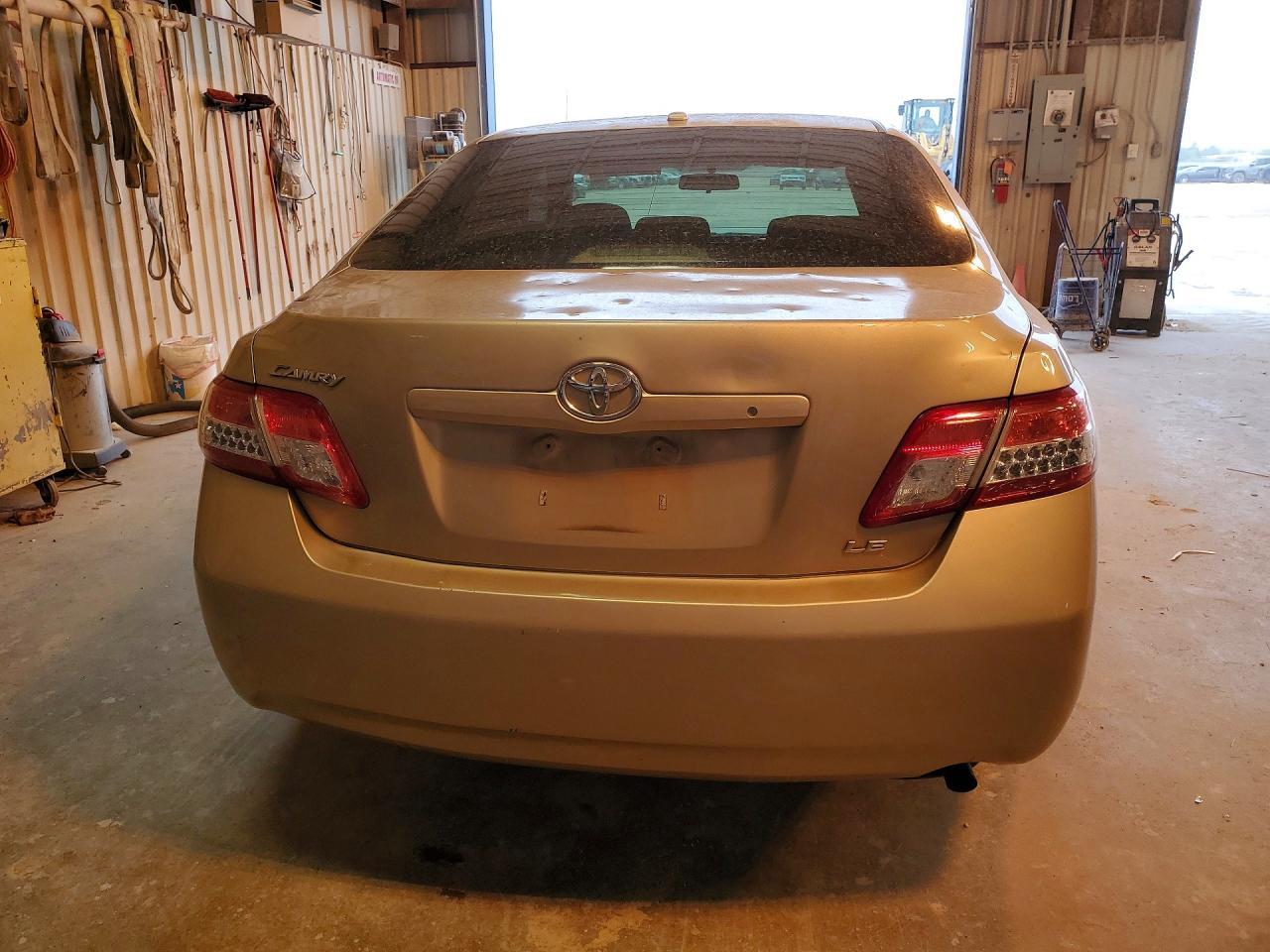 2011 TOYOTA CAMRY