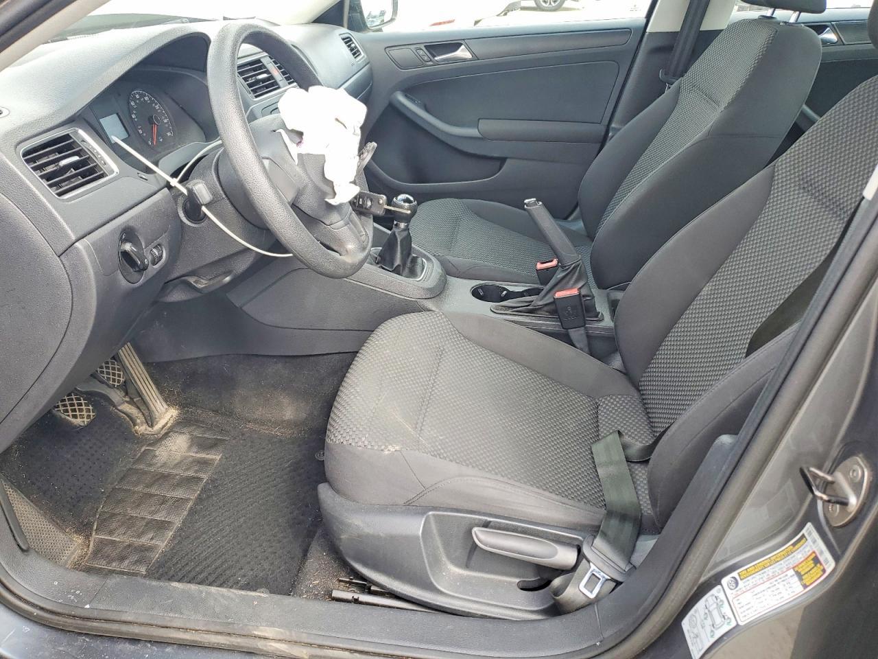 2011 VOLKSWAGEN JETTA
