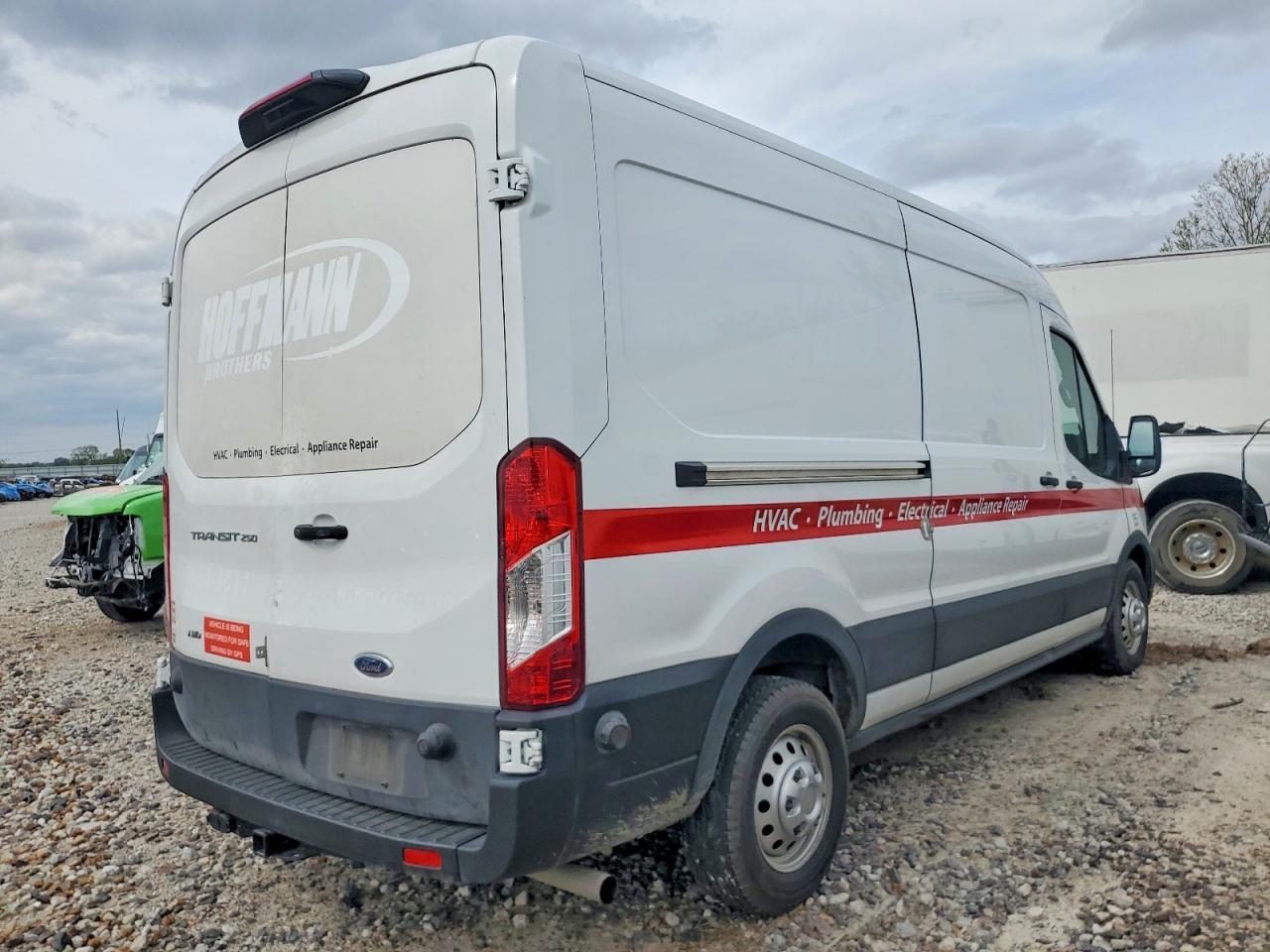 2022 FORD Transit
