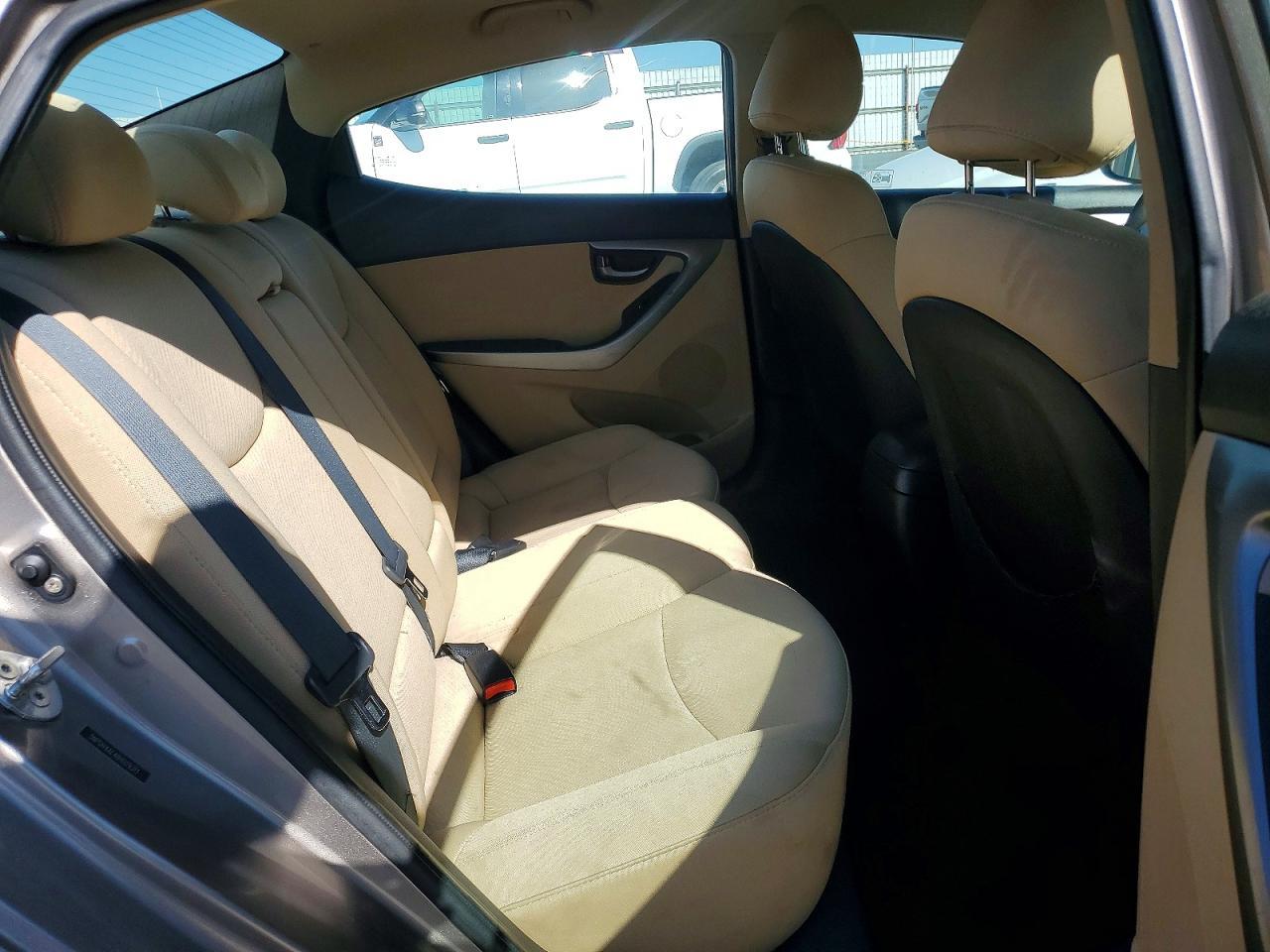 2011 HYUNDAI ELANTRA