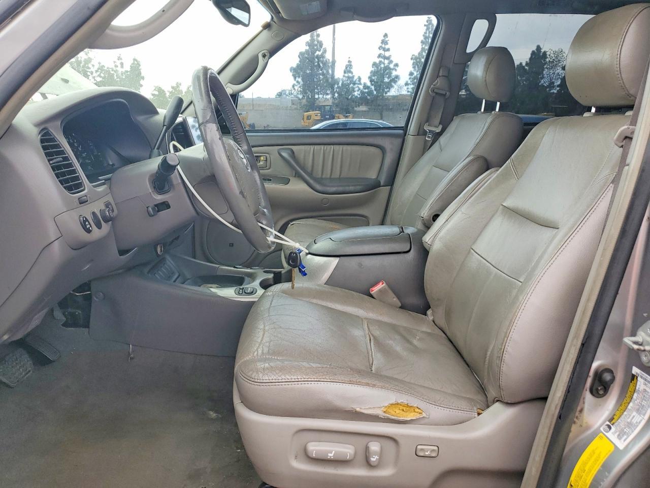 2006 TOYOTA Sequoia