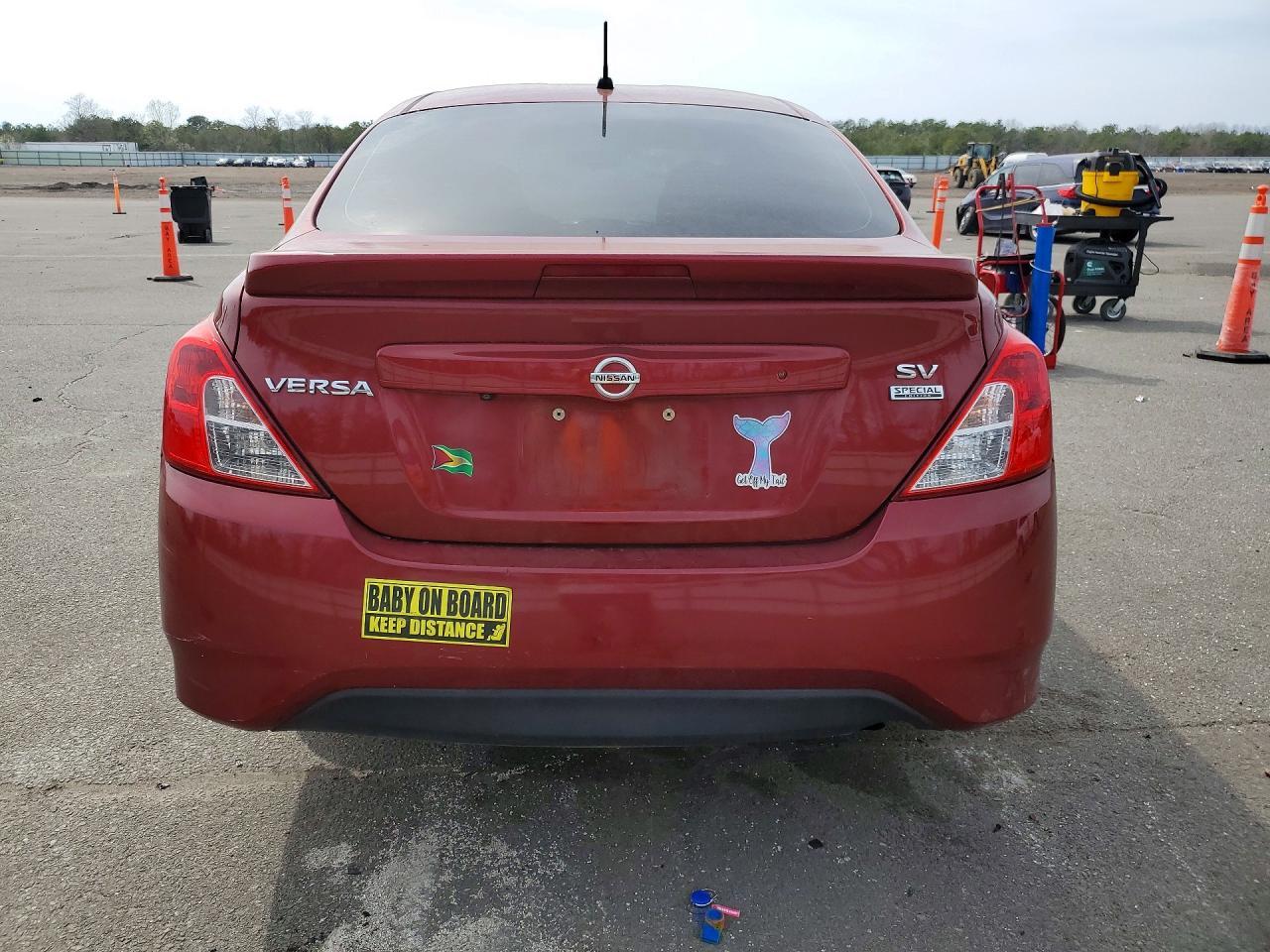 2018 NISSAN VERSA