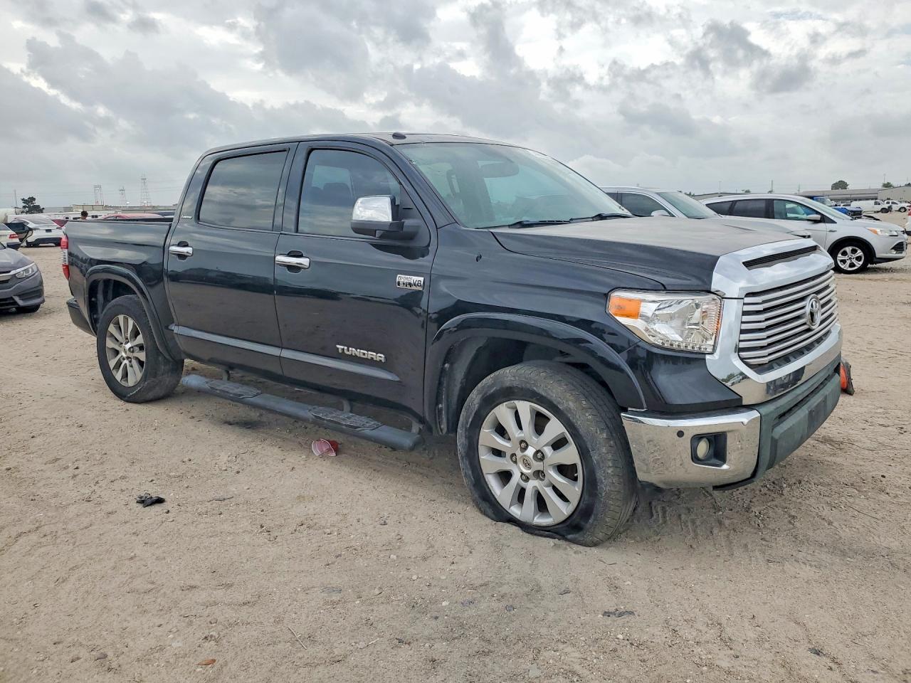 2016 TOYOTA TUNDRA