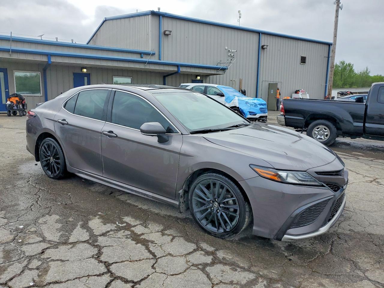 2023 TOYOTA CAMRY
