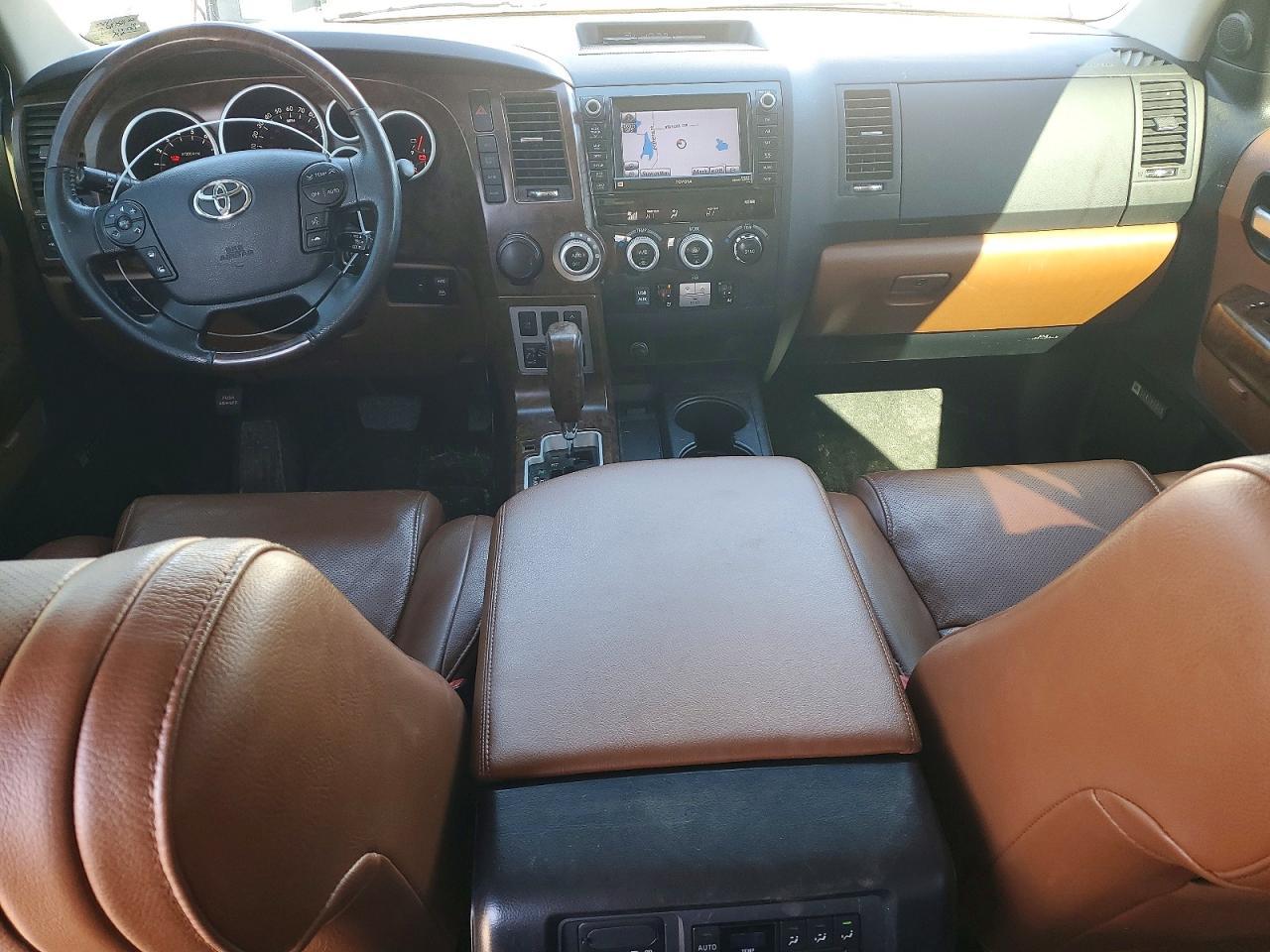 2010 TOYOTA Sequoia