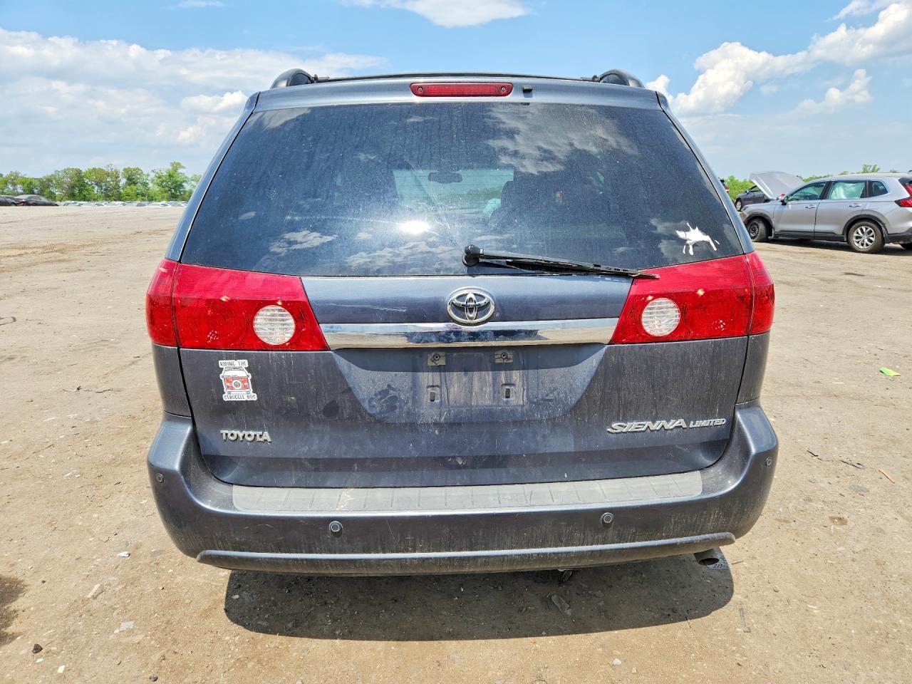2006 TOYOTA SIENNA