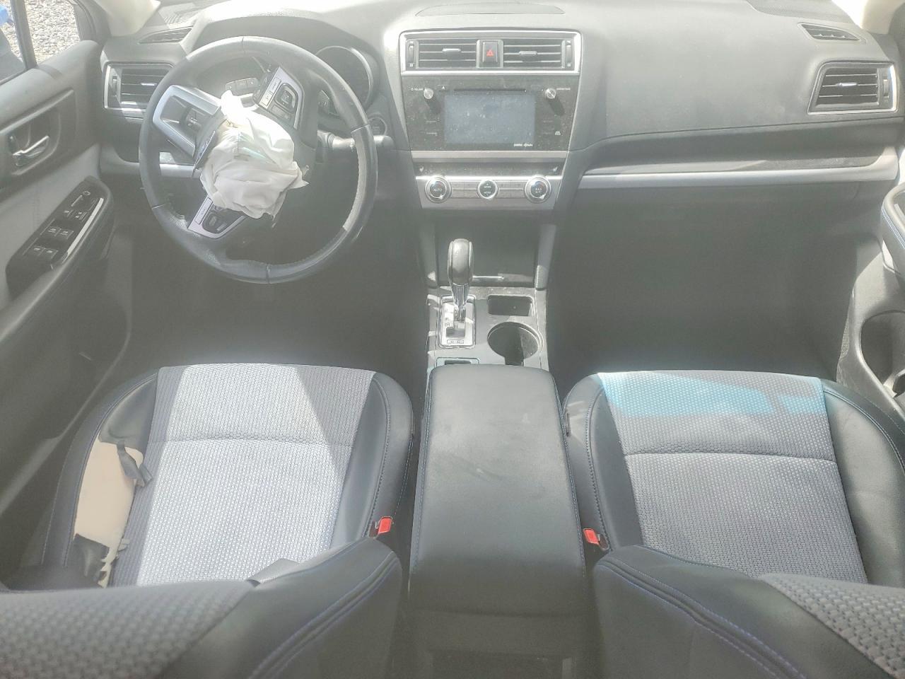2017 SUBARU Legacy