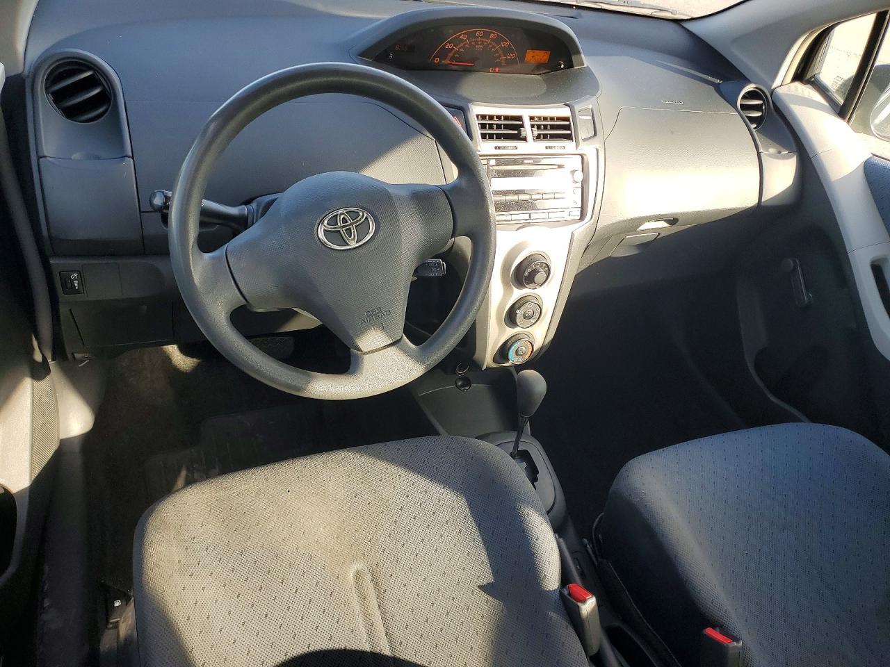 2011 TOYOTA YARIS