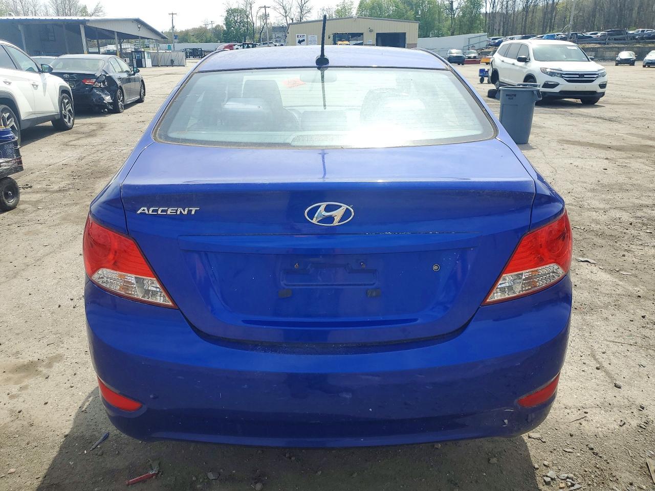 2013 Hyun Accent