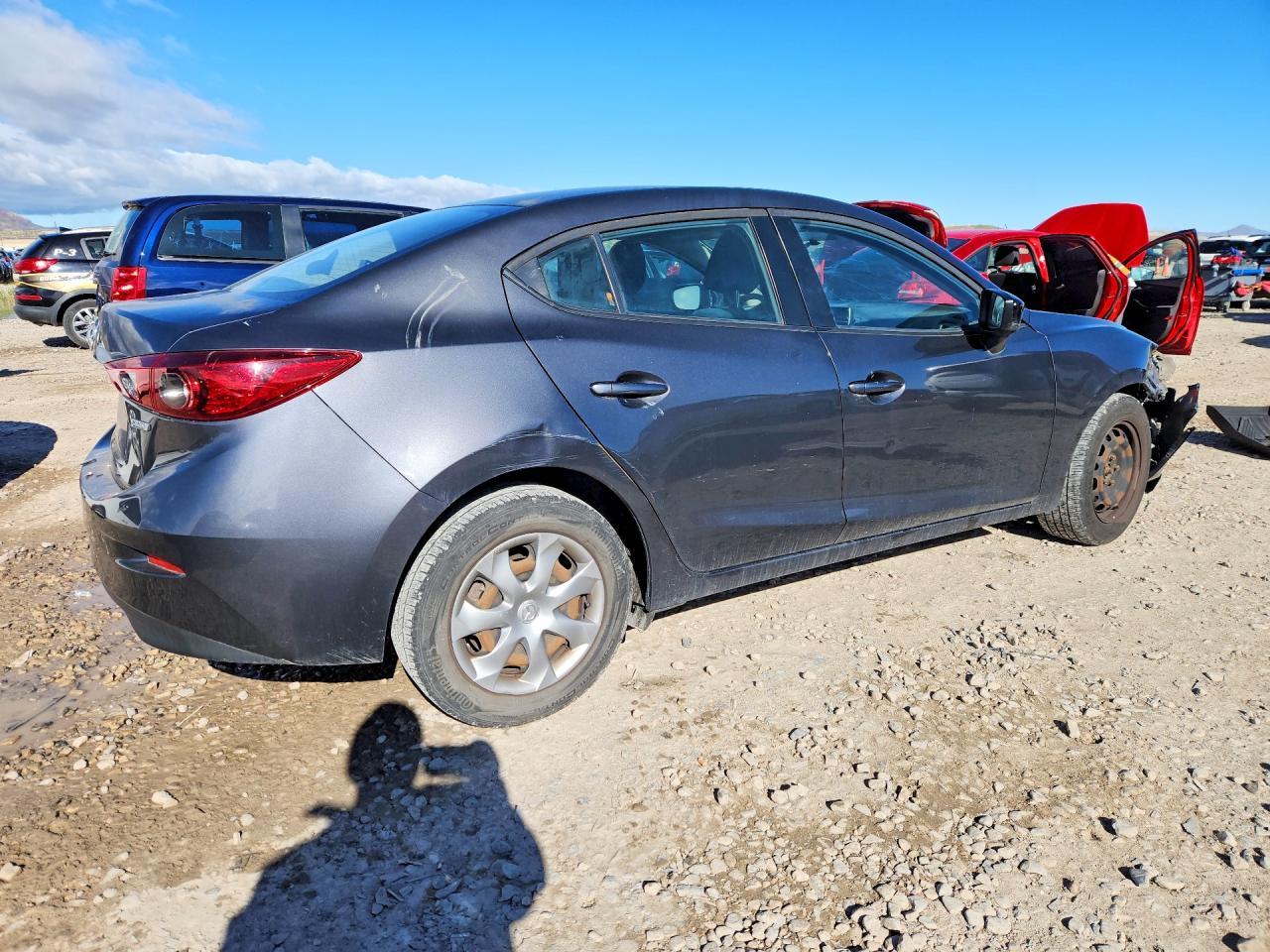 2015 MAZDA 3