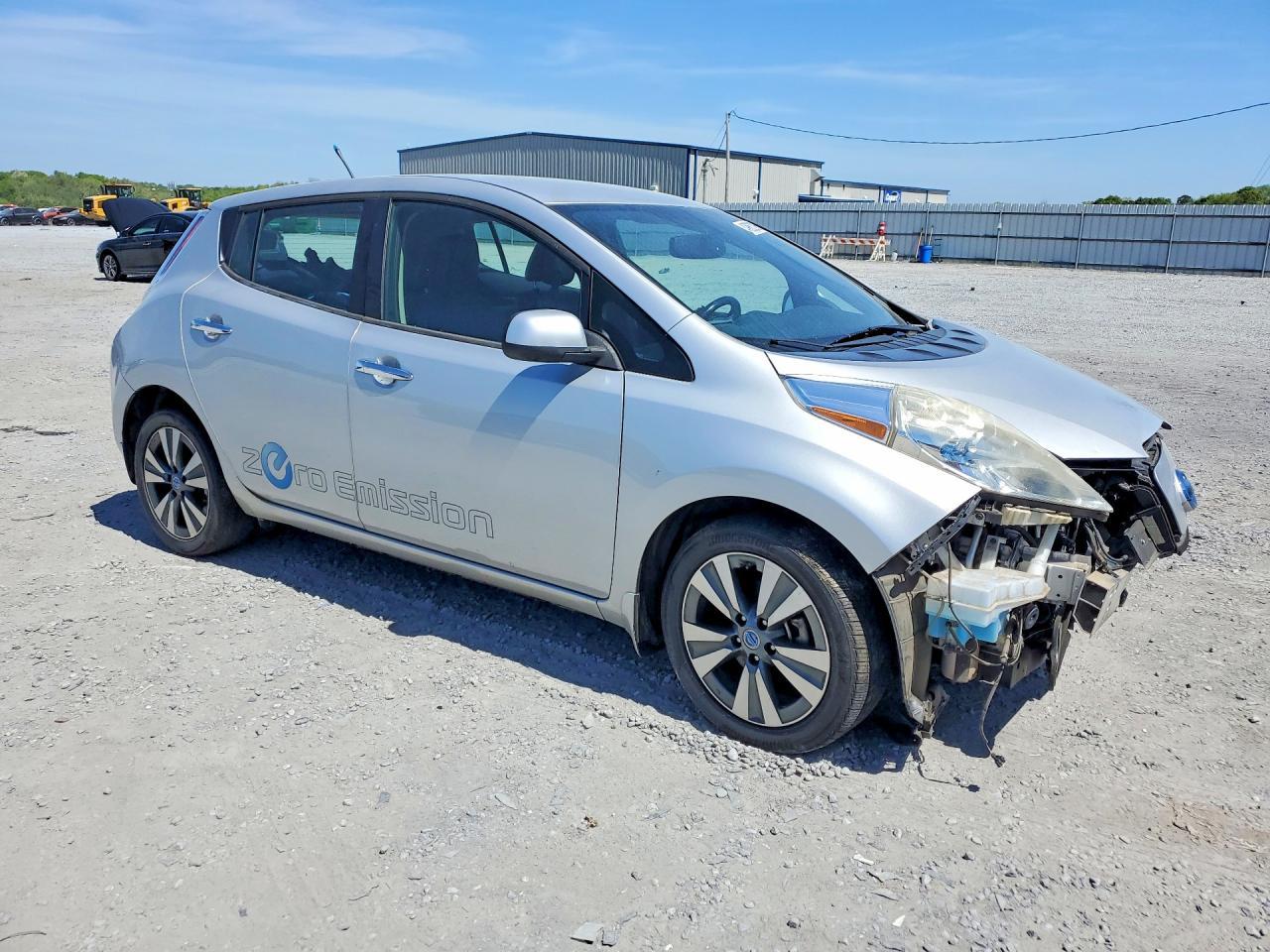 2013 NISSAN LEAF