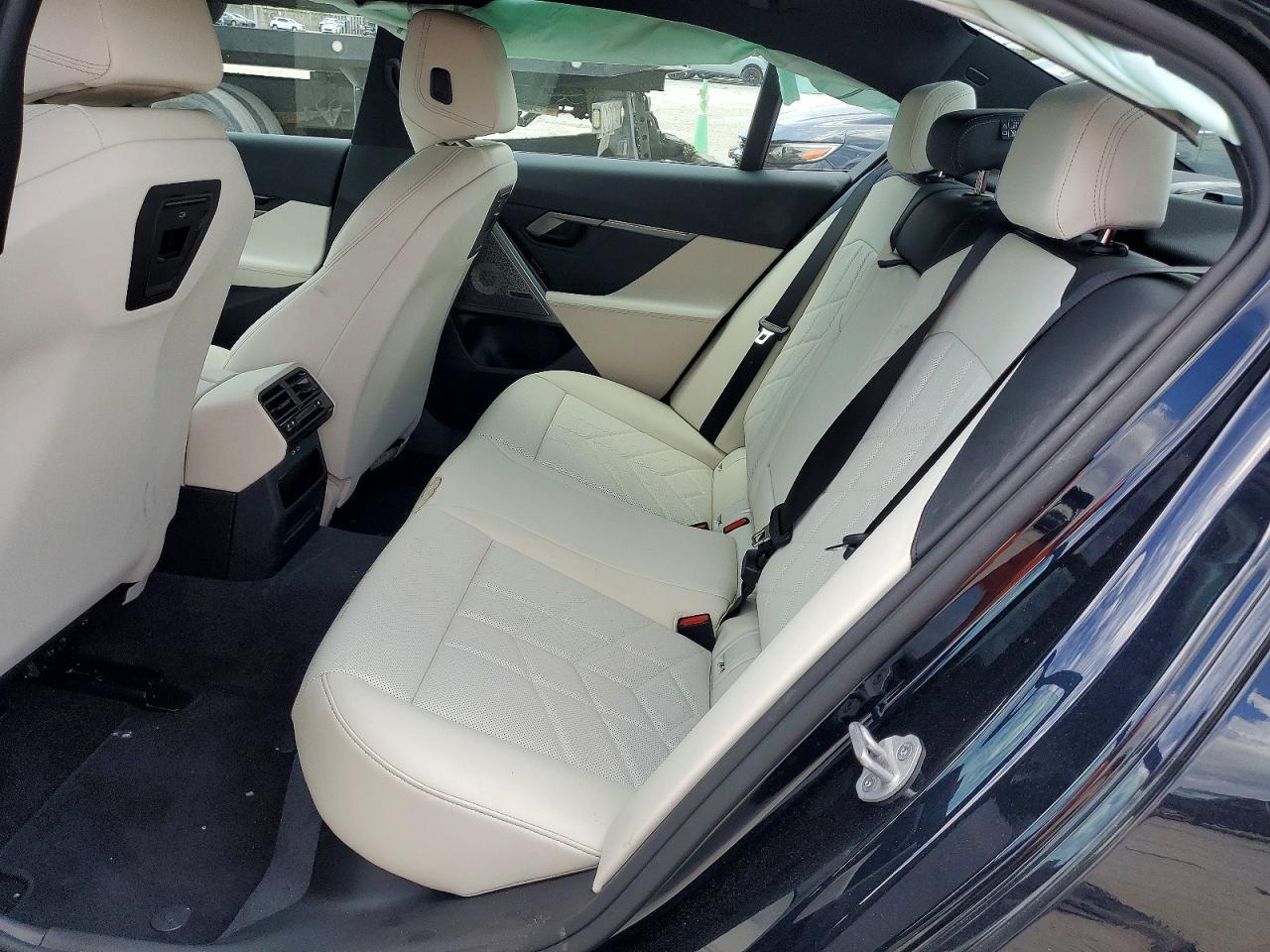 2026 BMW i5