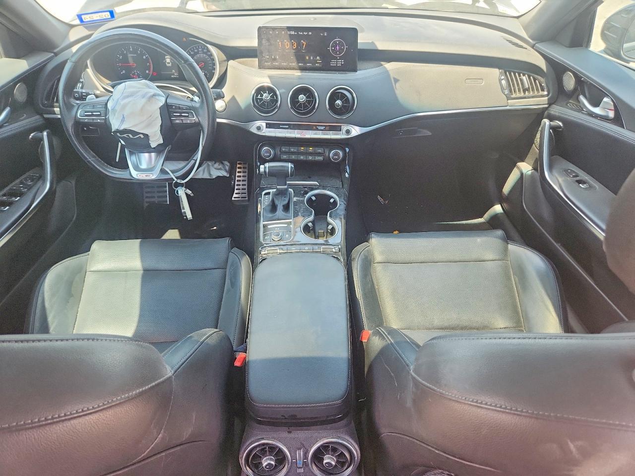 2022 KIA Stinger
