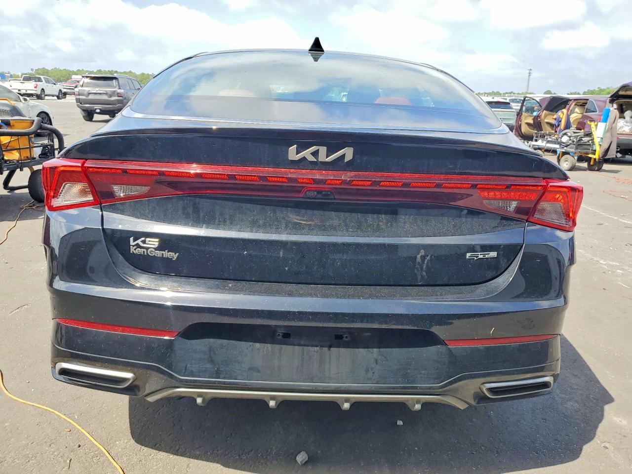 2023 KIA K5