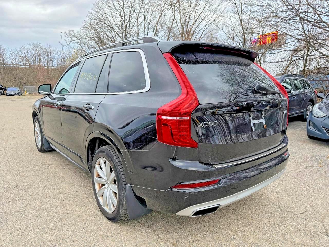 2018 VOLVO XC90