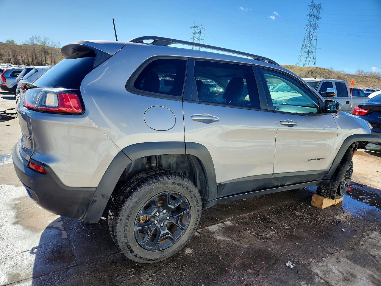 2019 JEEP CHEROKEE