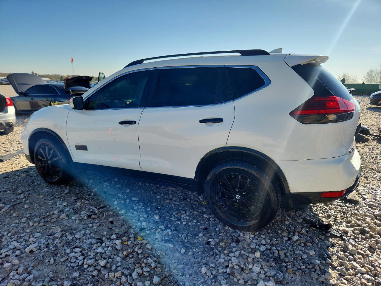 2017 NISSAN ROGUE