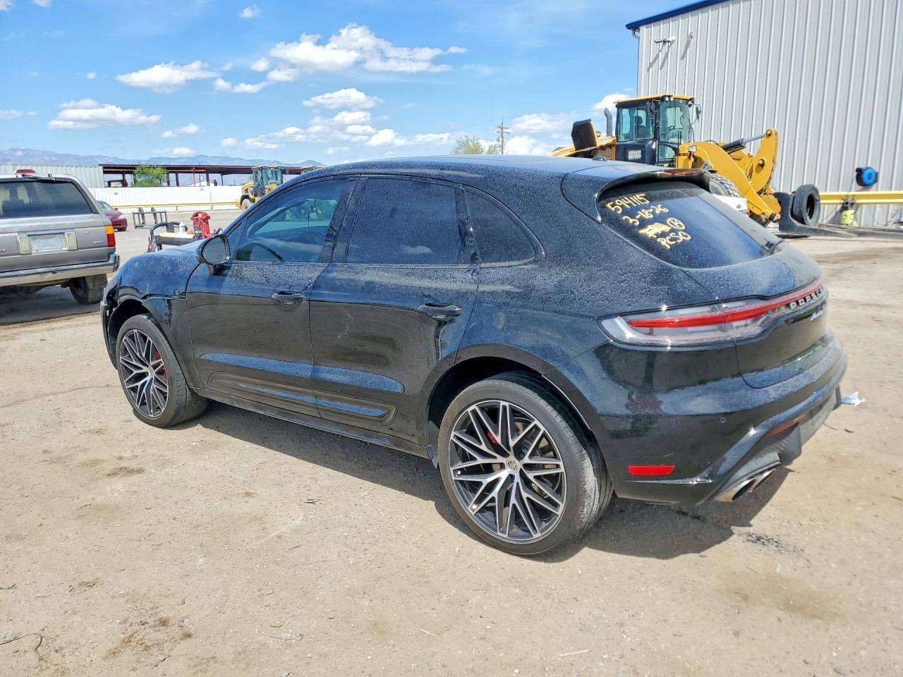 2022 PORSCHE Macan