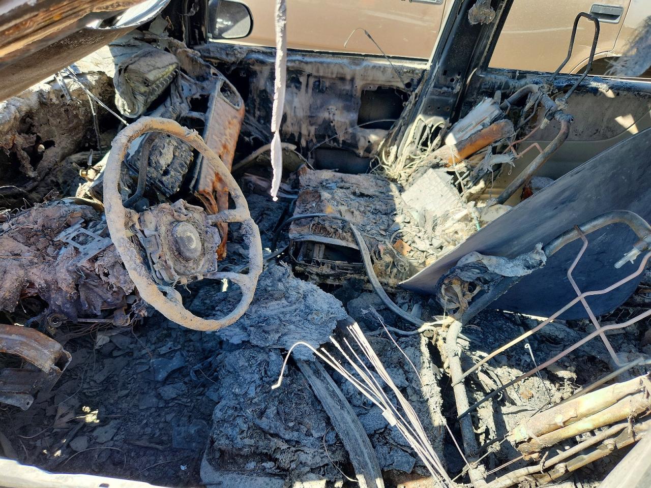 2000 MAZDA Mpv