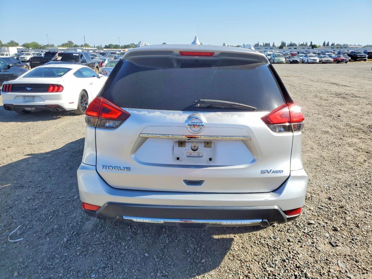 2017 NISSAN ROGUE