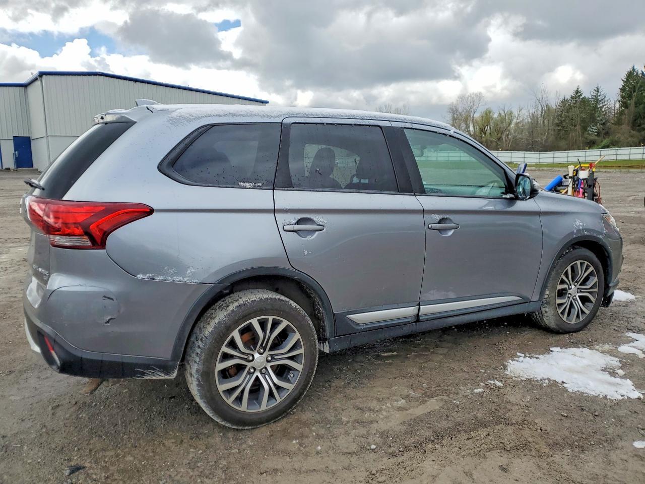 2017 MITSUBISHI outlander