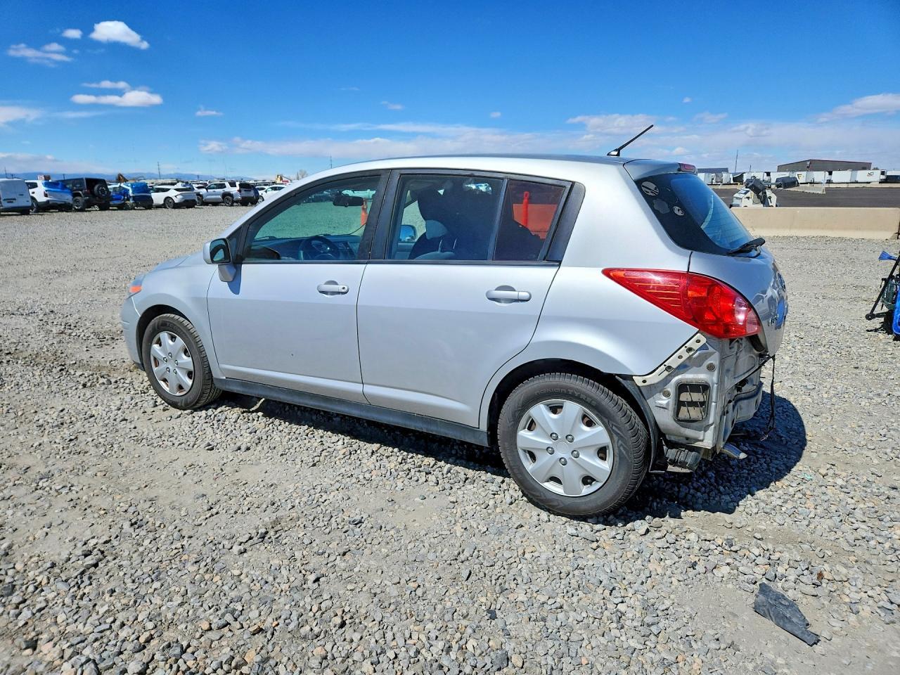 2011 NISSAN VERSA