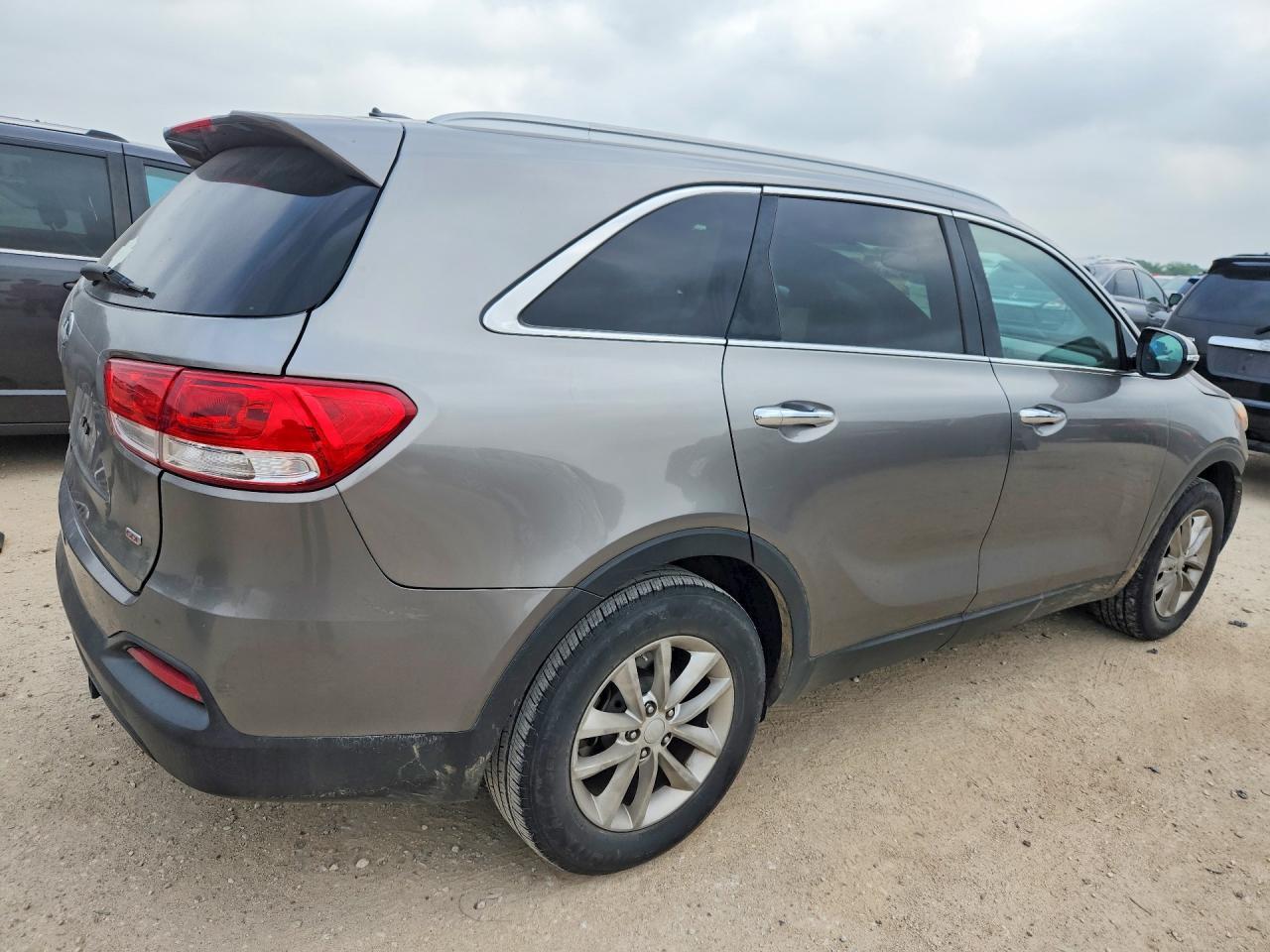 2017 KIA SORENTO