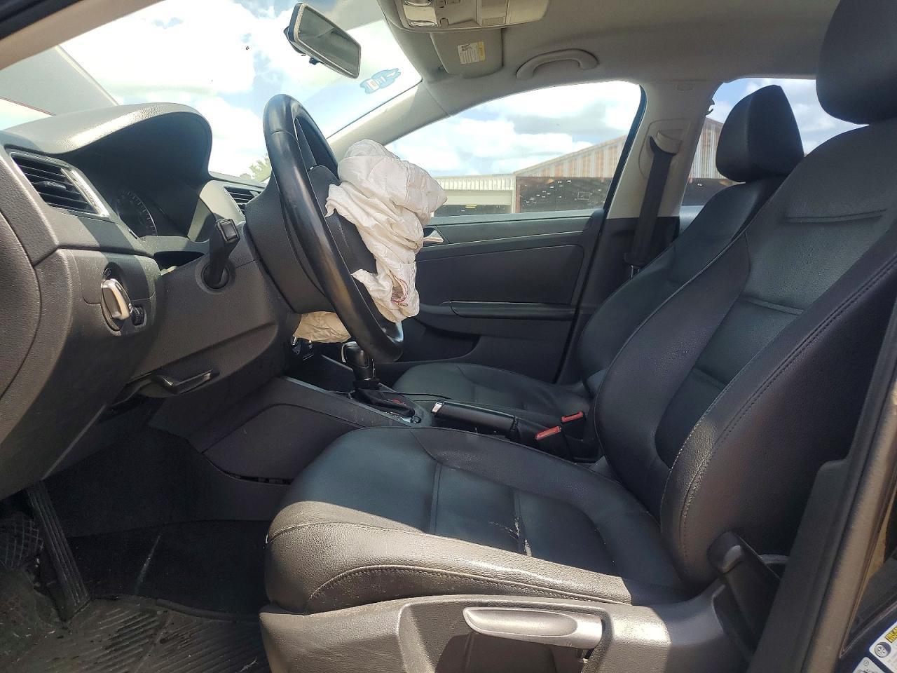 2012 VOLKSWAGEN JETTA
