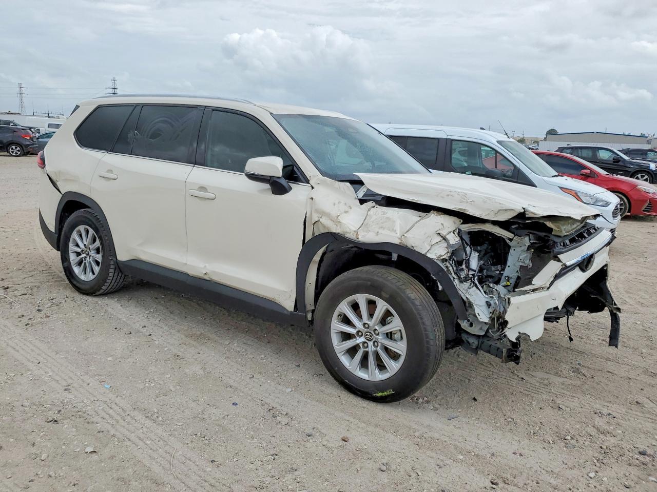 2024 TOYOTA HIGHLANDER