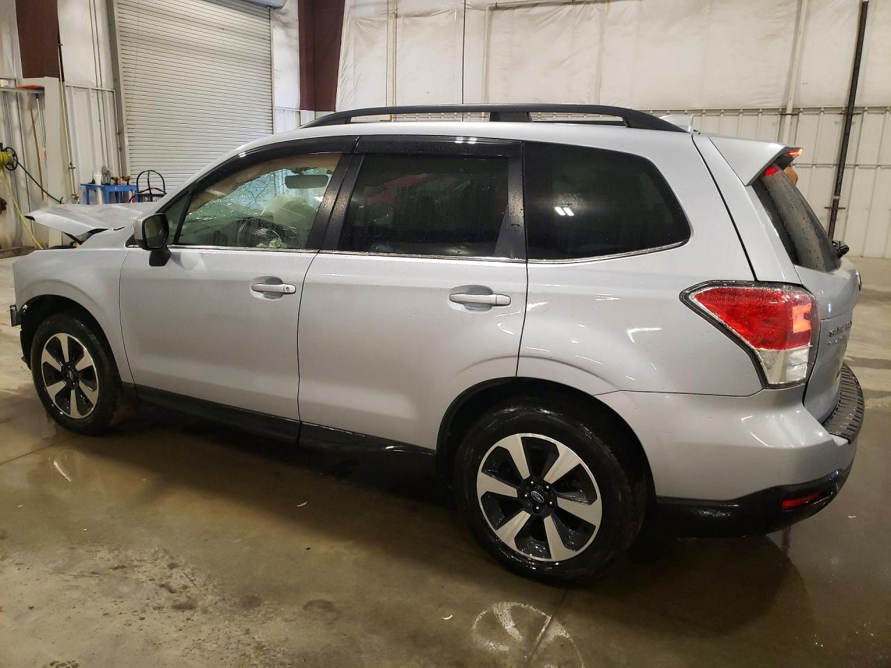 2017 SUBARU FORESTER