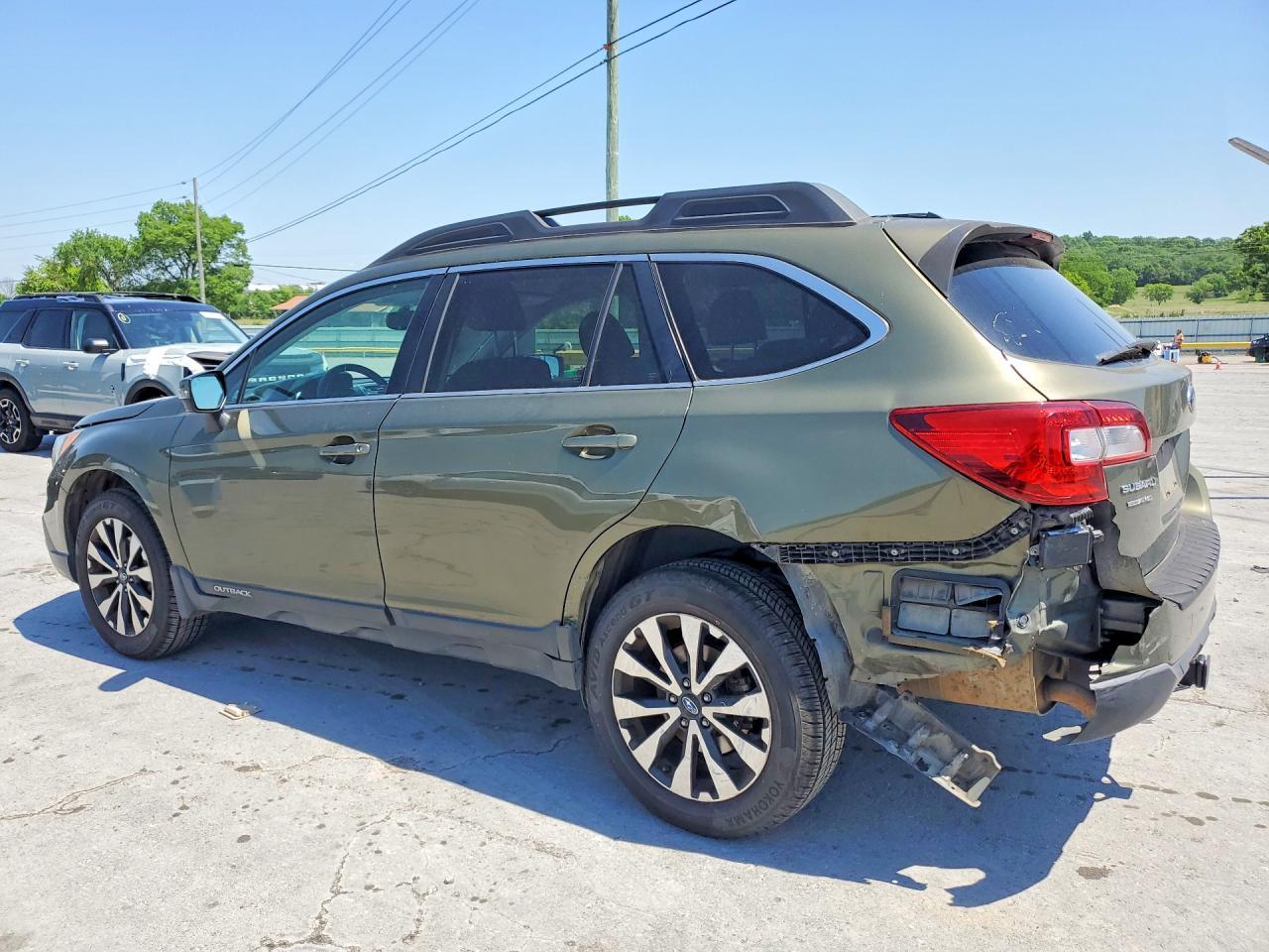 2015 SUBARU Outback