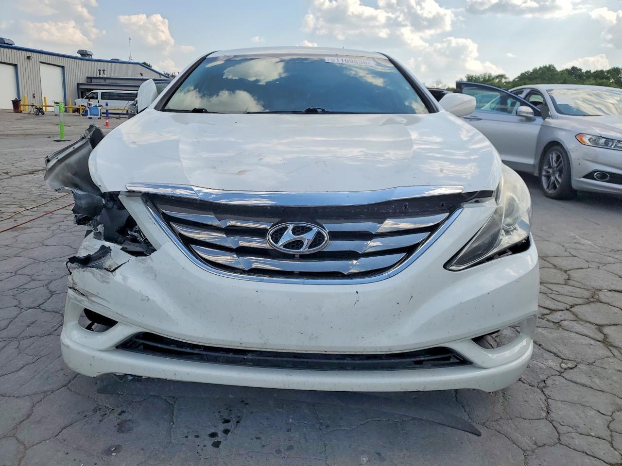 2013 HYUNDAI SONATA