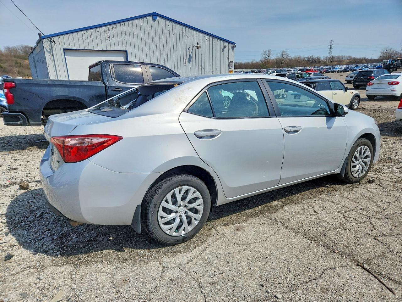 2018 TOYOTA COROLLA