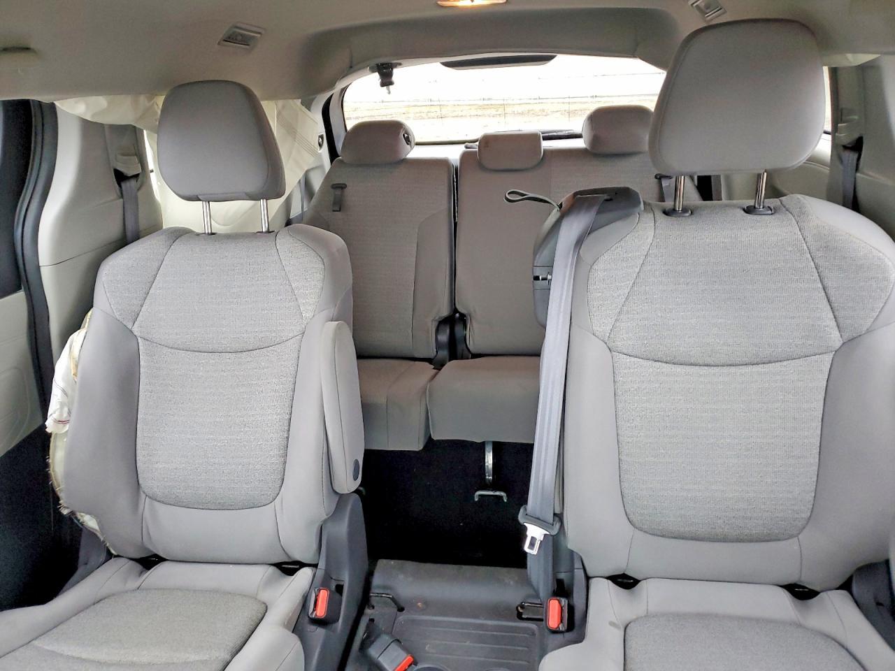 2021 TOYOTA SIENNA