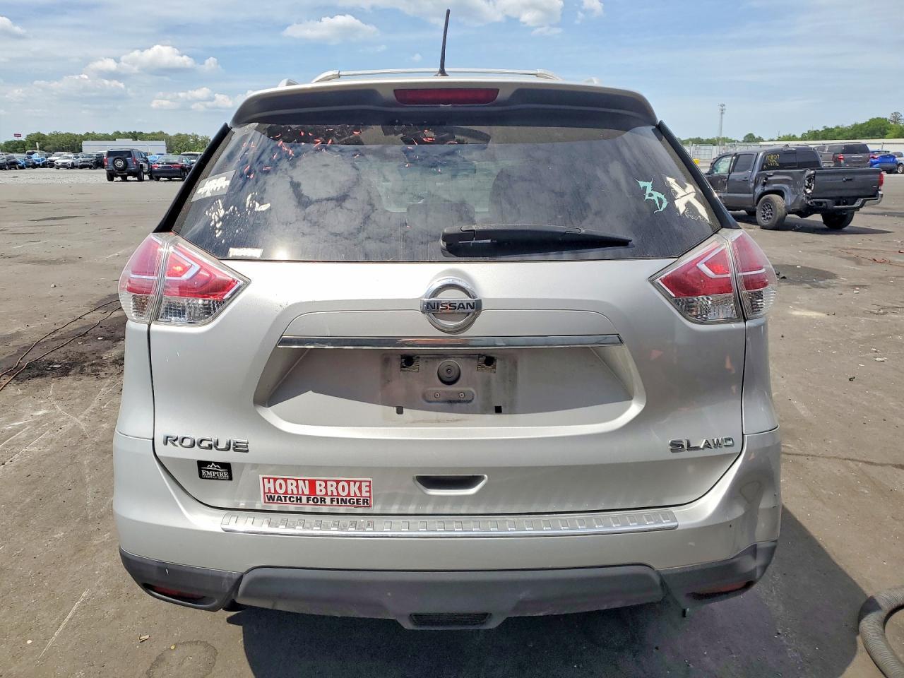 2016 NISSAN ROGUE
