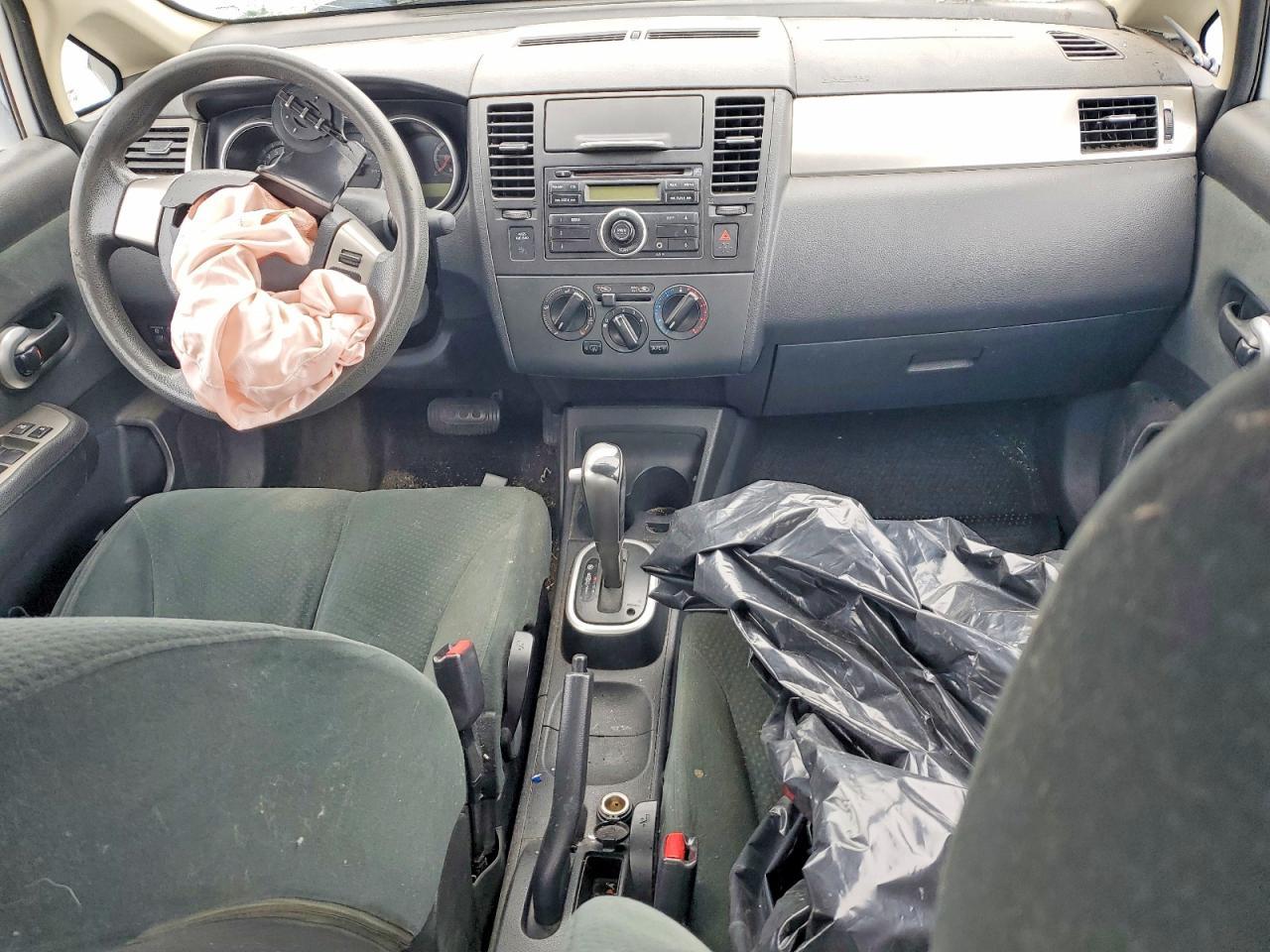 2010 NISSAN VERSA