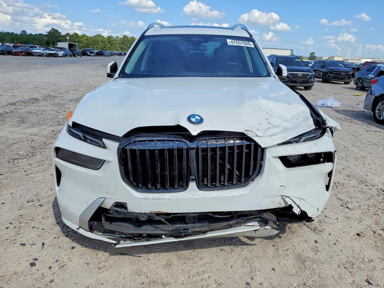 2025 BMW X7