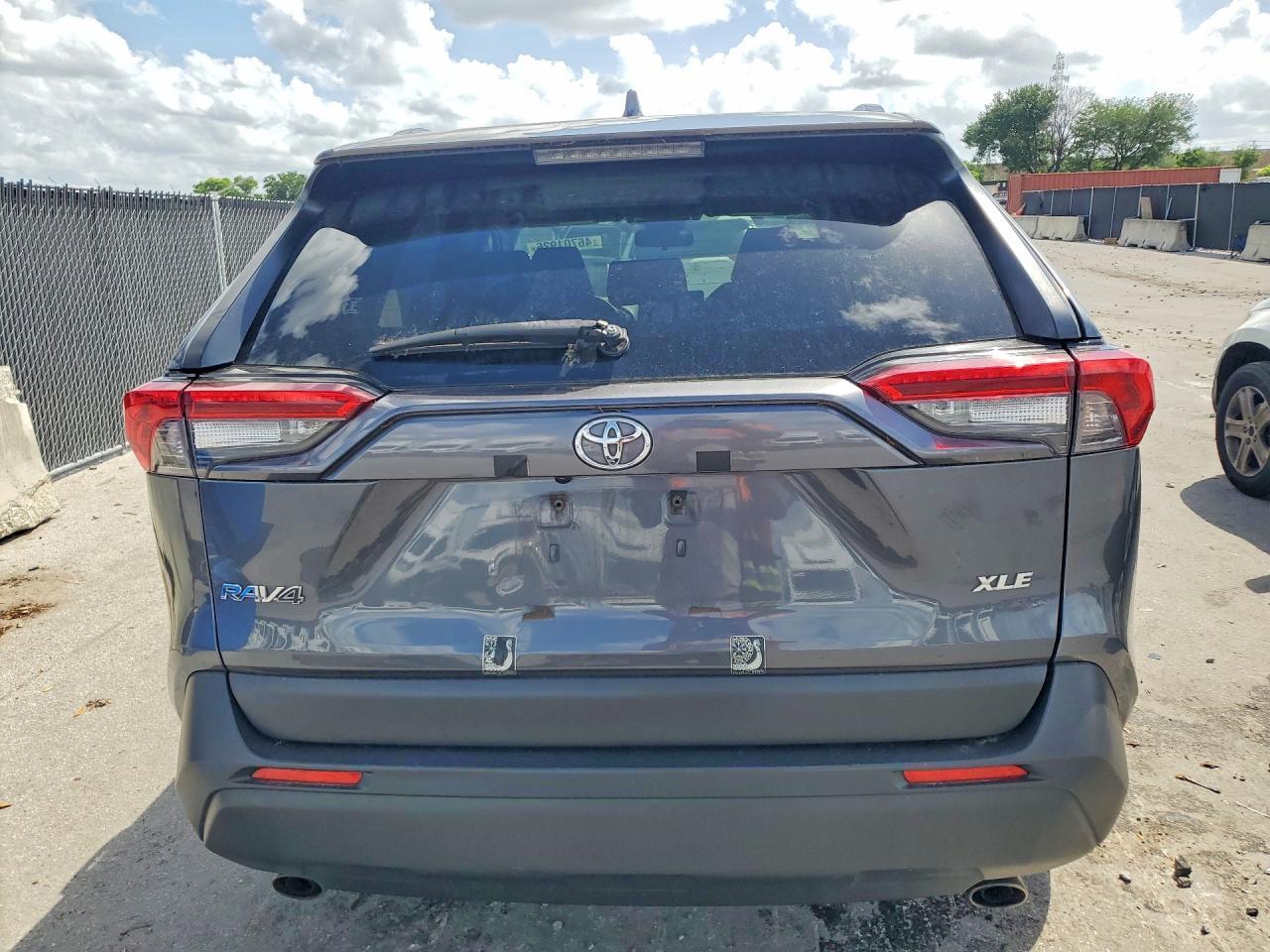 2019 TOYOTA RAV4