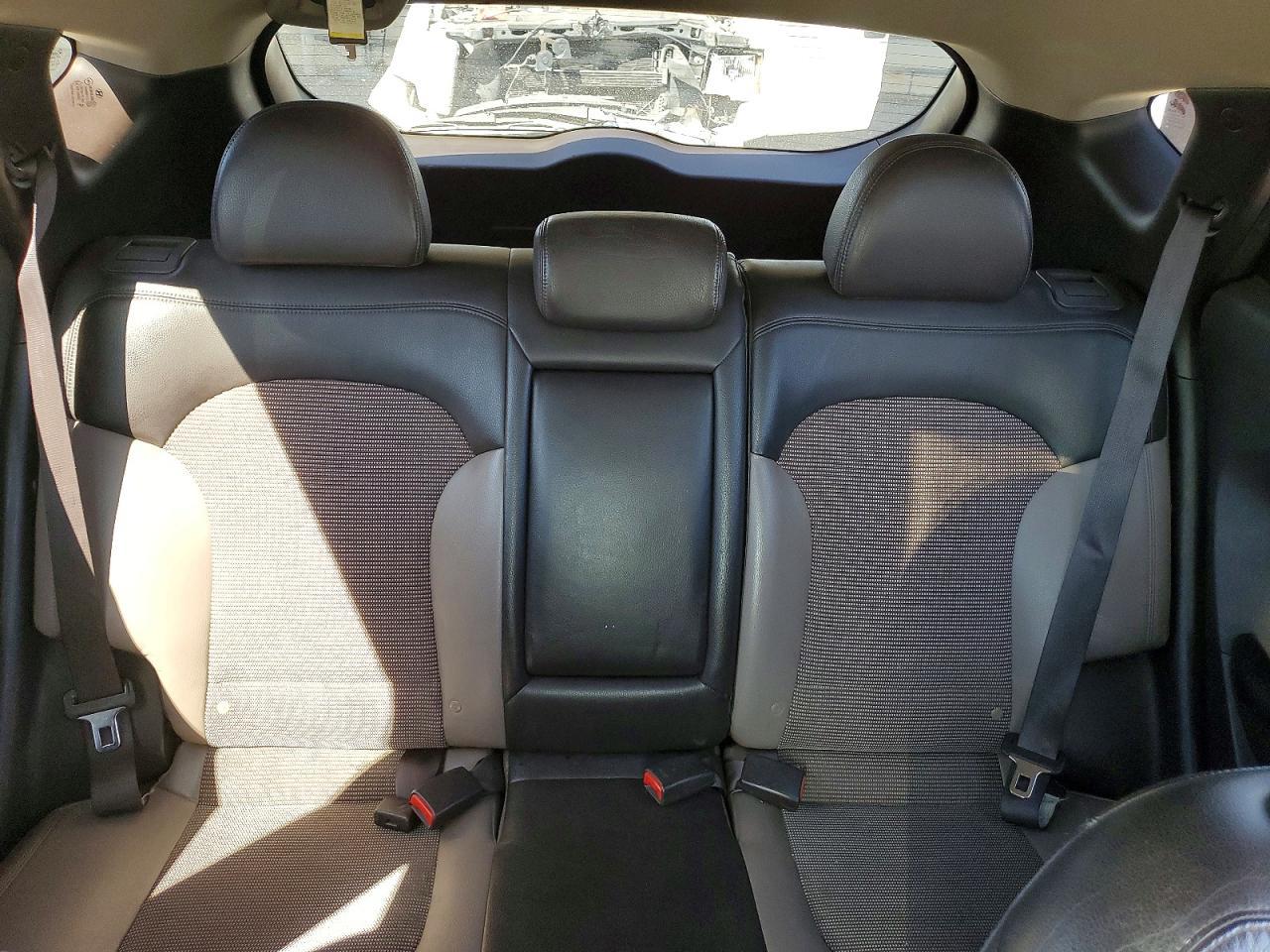 2011 HYUNDAI TUCSON