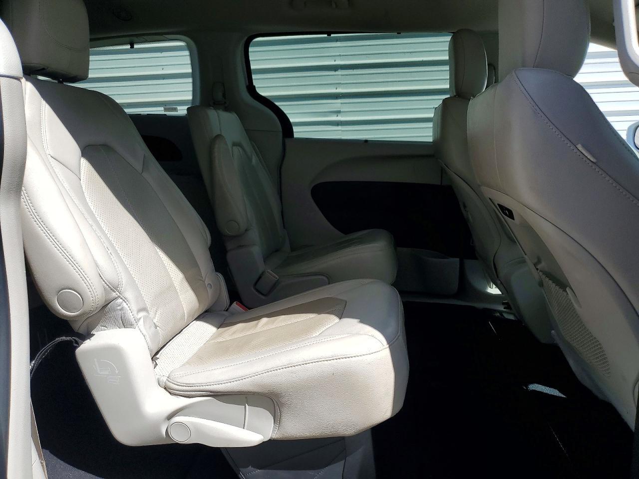2021 CHRYSLER Pacifica