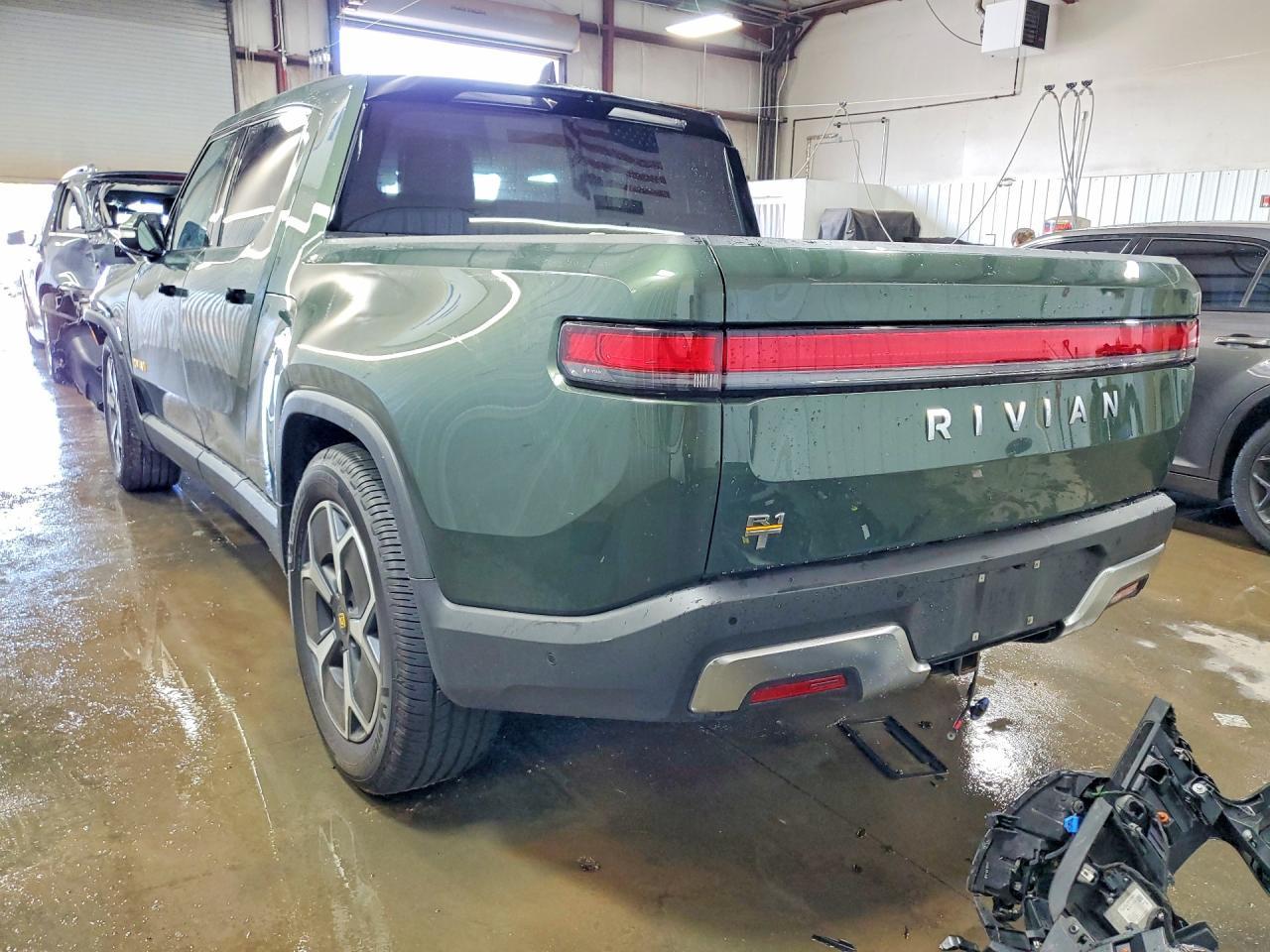 2023 RIVIAN R1t
