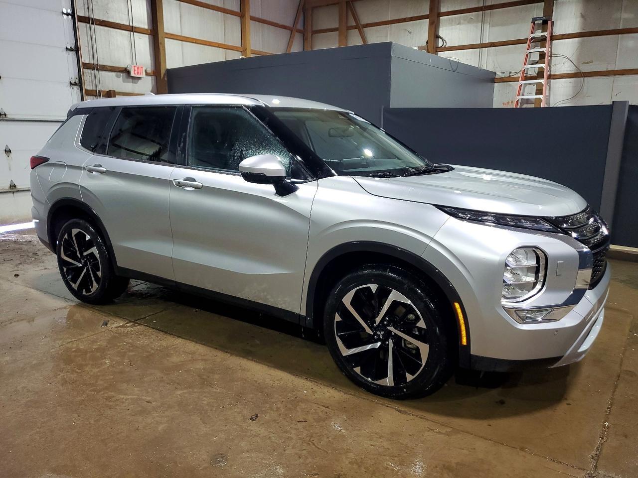 2024 MITSUBISHI outlander