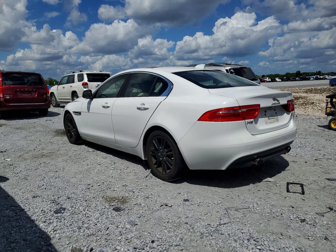 2017 JAGUAR XE
