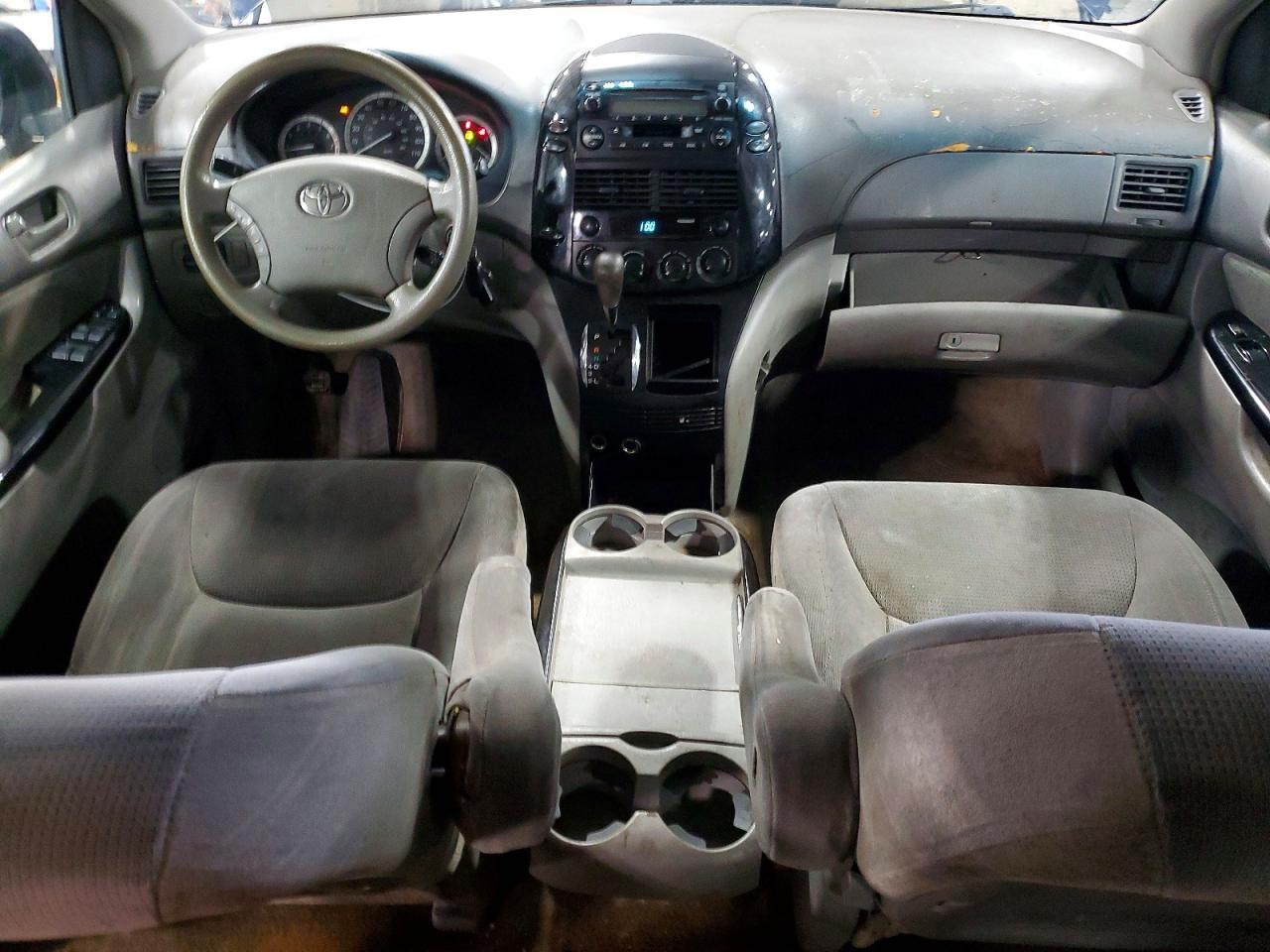 2005 TOYOTA SIENNA