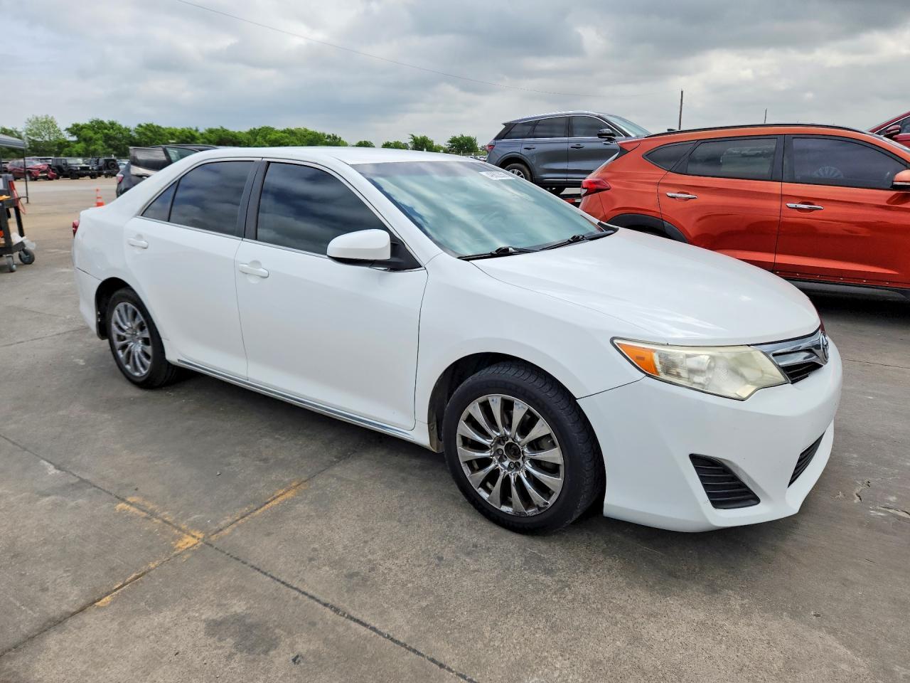 2014 TOYOTA CAMRY