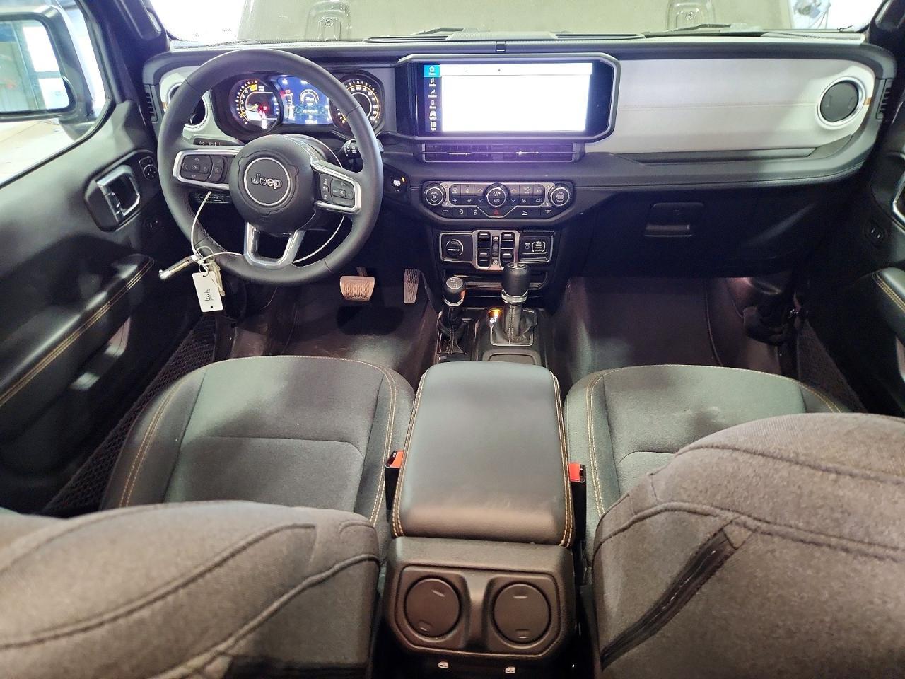 2025 JEEP WRANGLER