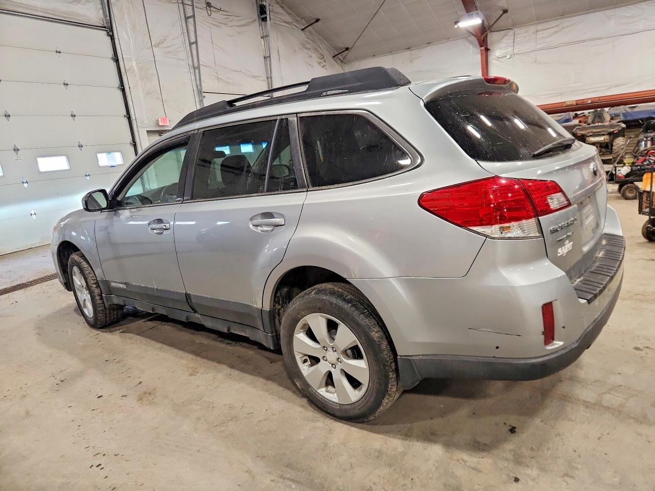 2012 SUBARU Outback