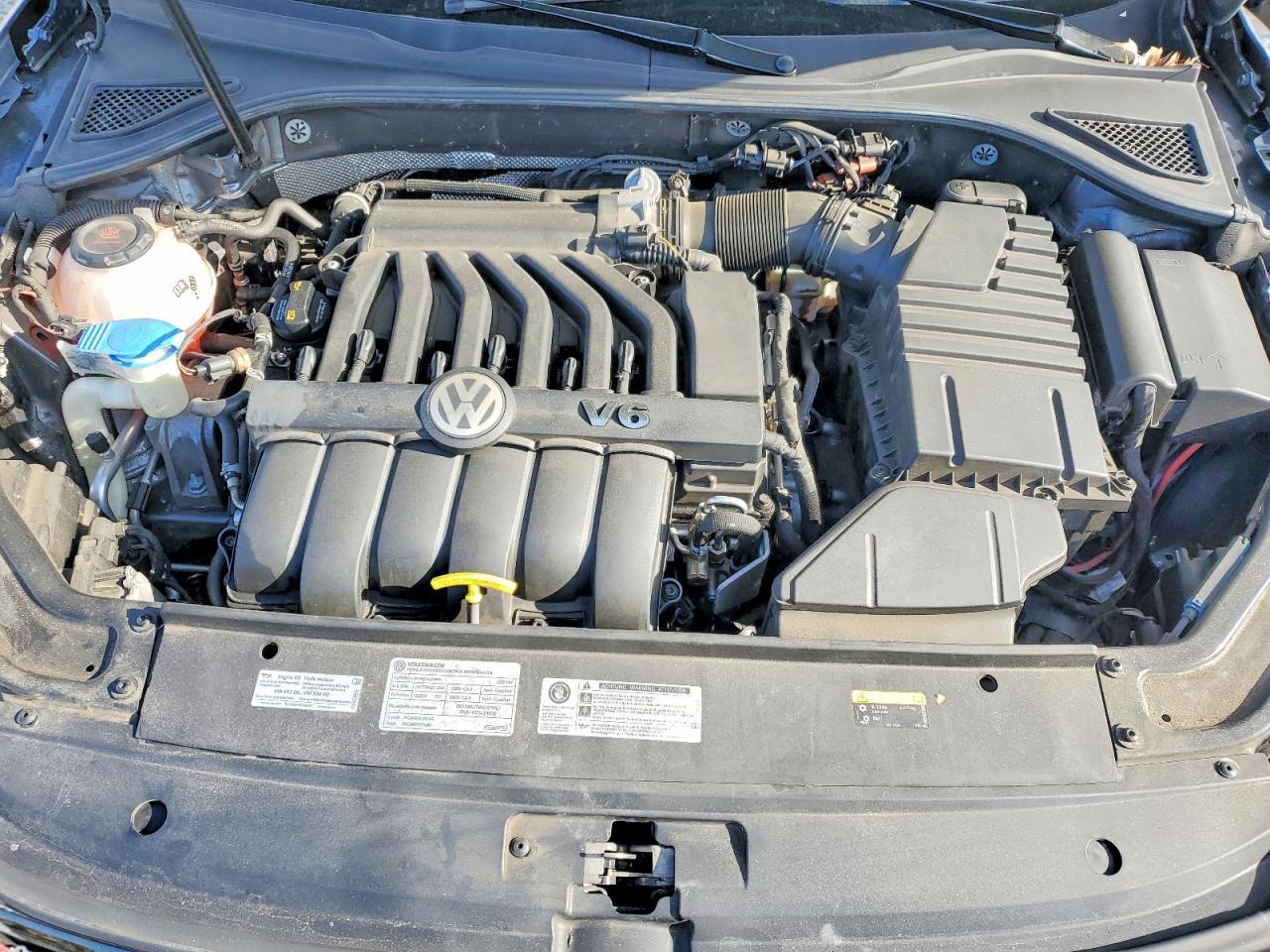 2018 VOLKSWAGEN Passat
